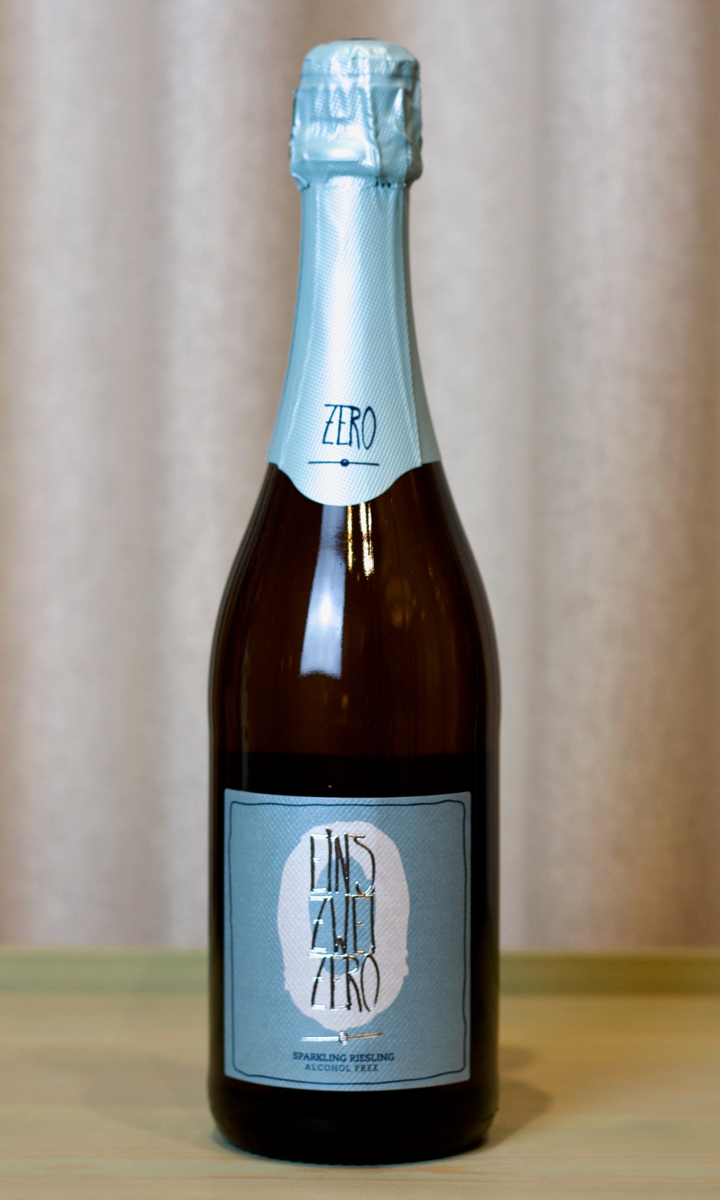Leitz Eins Zwei Zero Sparkling Riesling NV